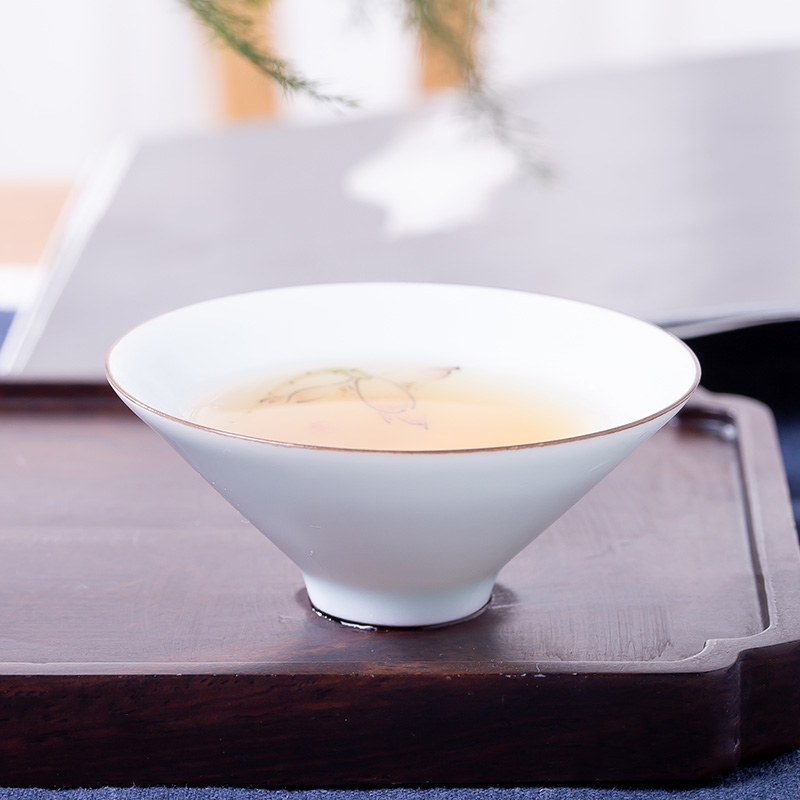 Jingdezhen ceramics kung fu tea cup of pure hand - made hat to a cup of new Chinese style is contracted creative tea cup single CPU
