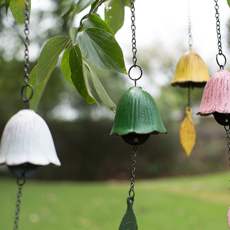 A clear phonology Japanese metal hanging Southern cast iron wind bell Japanese Iron single leaf hanging bell