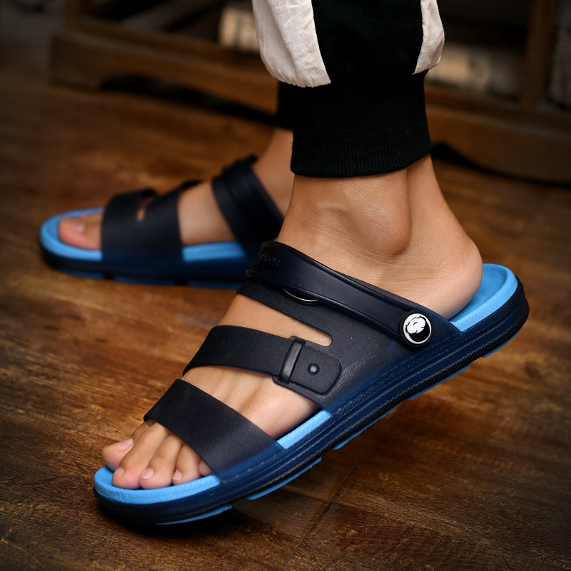 Sandals men's slippers men's 2022 Summer new lined beach shoe bathroom with dual-use sandal sandals