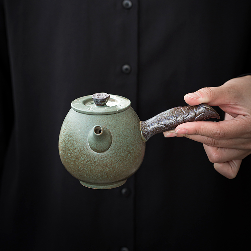 Hand made lateral coarse pottery teapot Japanese green glaze teapot household retro zen large - sized ceramic single pot of tea