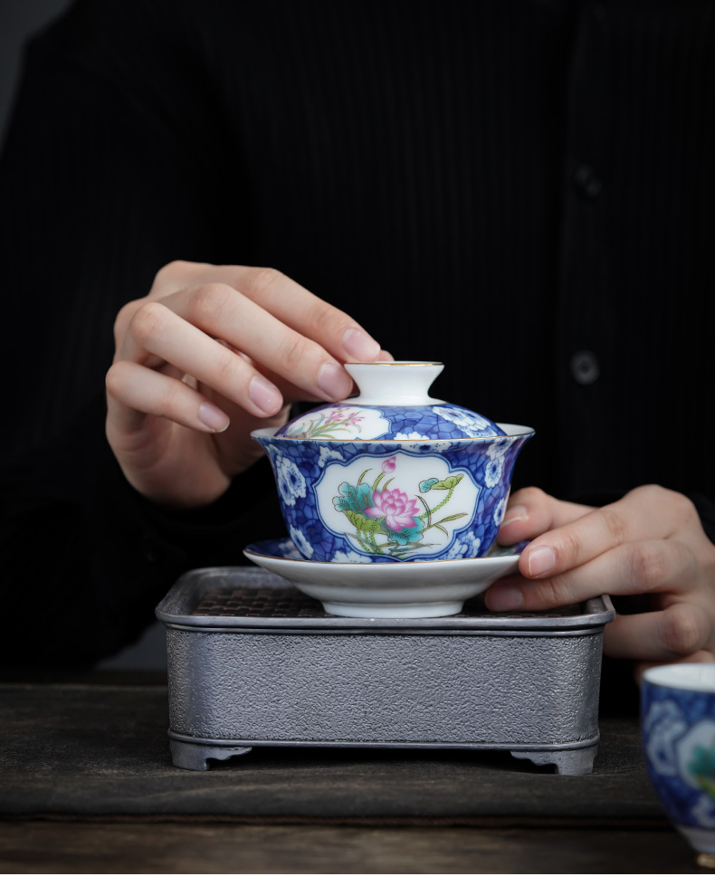 Jingdezhen blue and white only three tureen hand - made kung fu tea set a single ceramic cup bowl is not hot