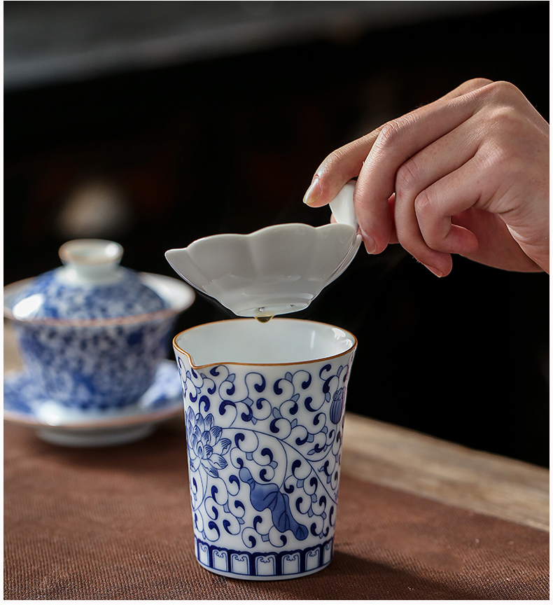 Jingdezhen sweet white hooks) filter filter white porcelain ceramic tea tea tea tea tea tea strainer every