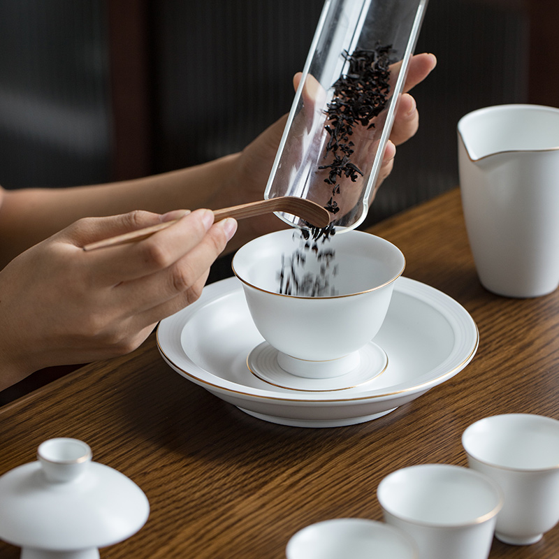 Matte enrolled fat white tea set shadow tsing kung fu tea set of white porcelain hand - made GaiWanCha reasonable filter box
