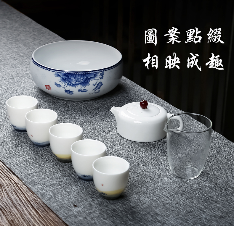 Large blue and white ceramic tea set tea wash to home writing brush washer accessories cup bowl of tea six gentleman 's chicken cylinder glass jar is washed