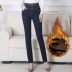 Mùa thu đông, quần jeans nữ trung niên cộng với nhung co giãn cao eo thẳng thon mẹ đầm dài trung niên chân dài quần dày mẫu váy liền cho tuổi 40 Quần áo của mẹ