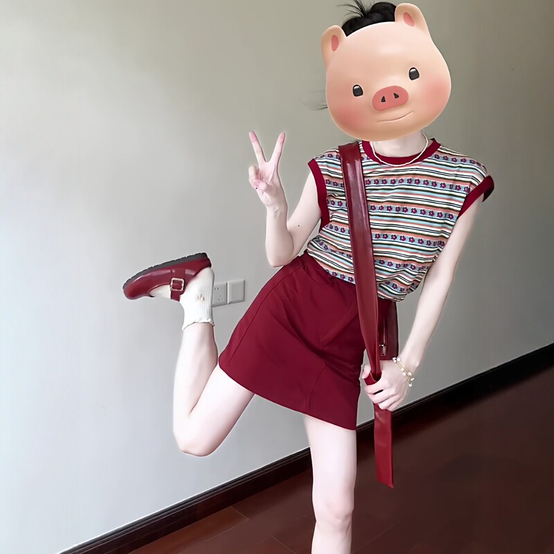 Casual Sporty Outfit for Petite Women: Summer Sleeveless Striped Tank Top and Short Skirt Two-Piece Set Ootd