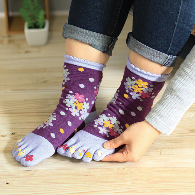 Japanese black bamboo five-toed socks Home socks Floor socks Japanese style five-finger socks Foot bag