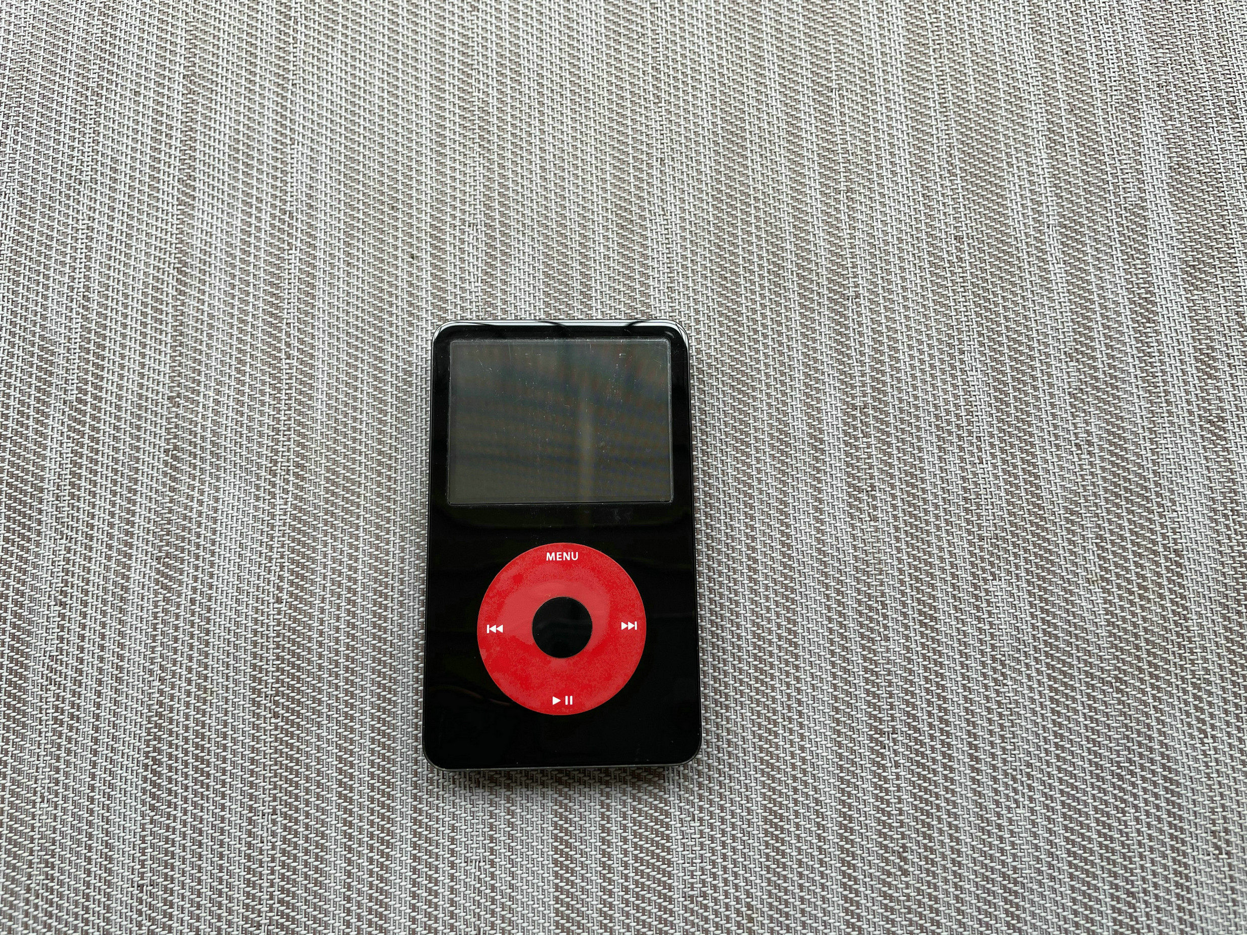 ipod video u2 ipv Signature Edition limited edition 30G red black U2 Apple U2 original dress