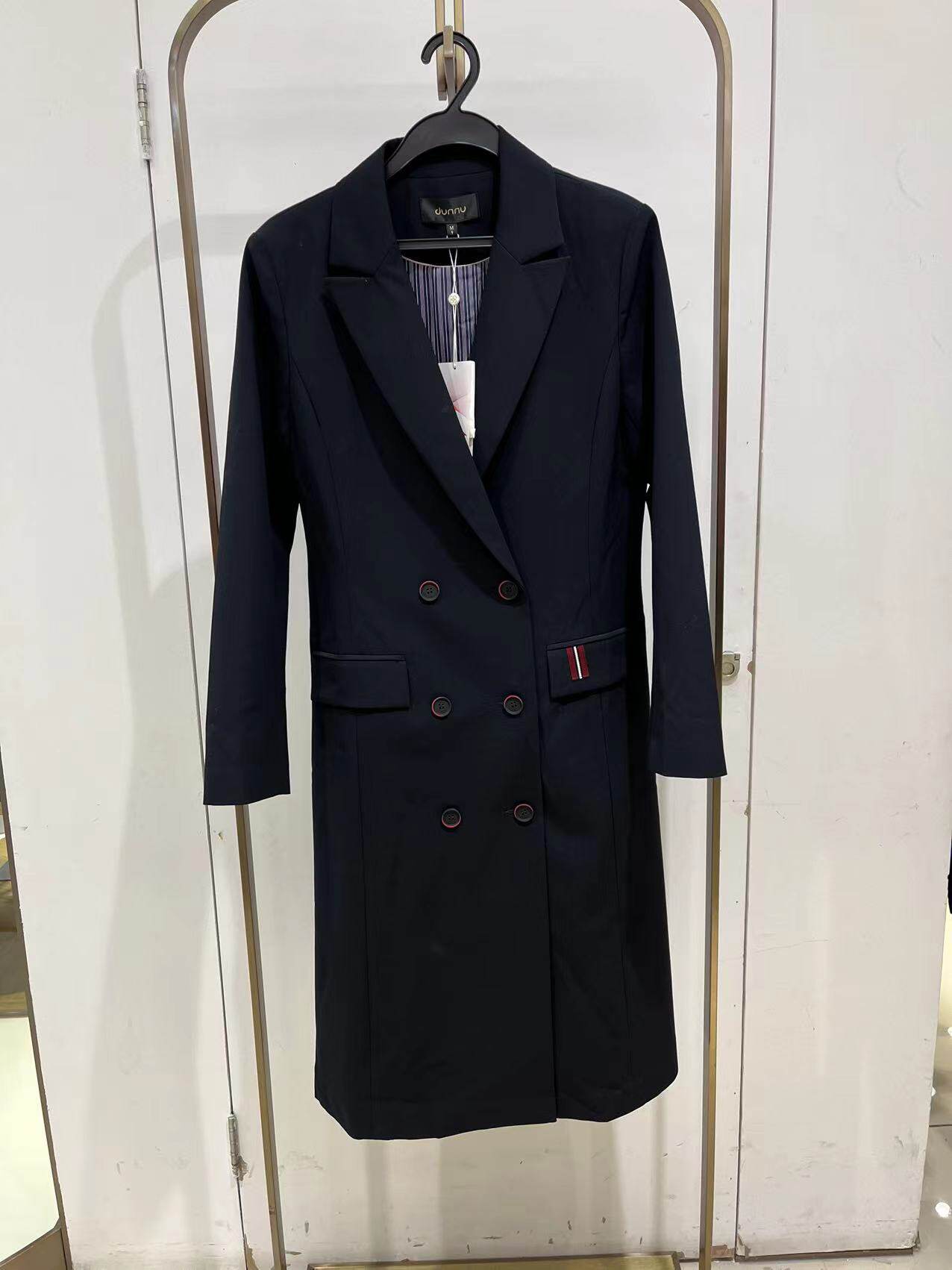 DUNNU Dunnu domestic spring and autumn is black ladies windbreaker DN3F211711-2180