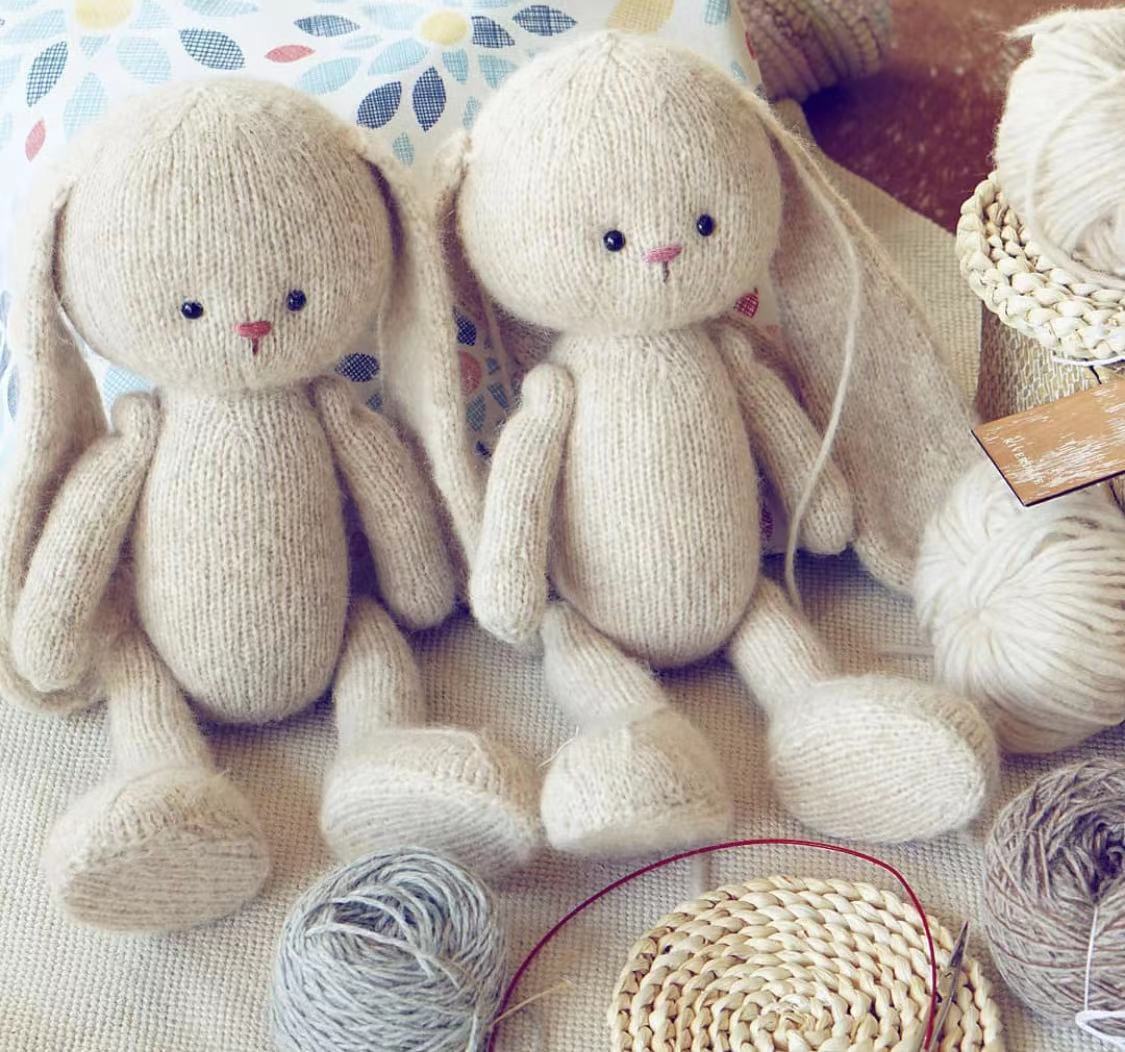 Rabbit Rabbit Doll Wool Cord Doll Stick Needle Literal Translation Woven diagrams Unphysical film Note letterbox