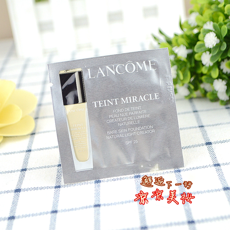 Phấn nền dạng lỏng rạng rỡ Lancome mới 1ml / 5ml P-01 trắng ngà 2021-1 - Nền tảng chất lỏng / Stick Foundation