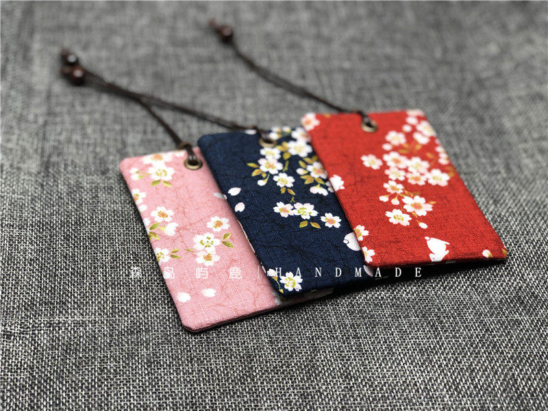 Sen Island Fabric Transport Card Set Japanese Doll Access Card Pack contains a card bag for students