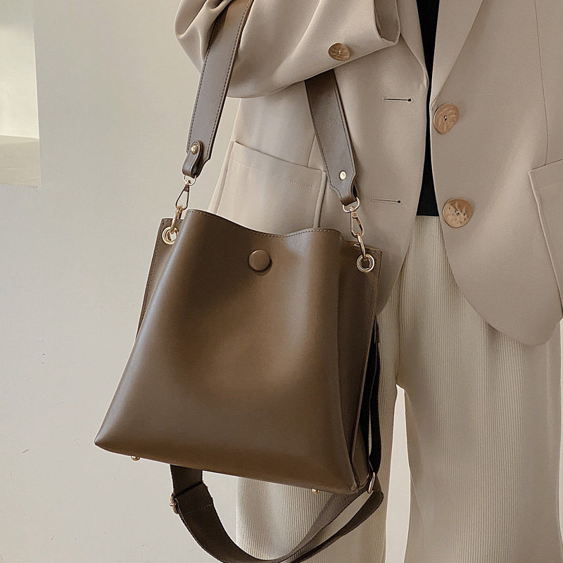 Pick Up Drain Pick Up Missing Niche Fashion Great God Recommend Big Capacity Foreign Pie Single Shoulder Bag Autumn Winter Sloped Satchel Bag