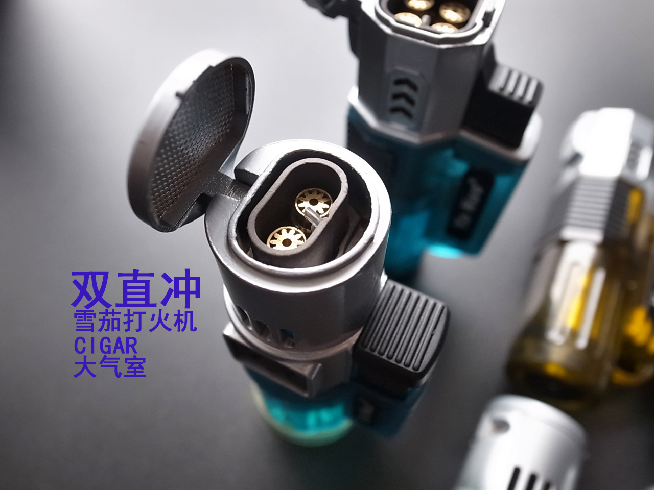 Xì gà nhẹ hơn bốn lần gấp đôi bật lửa dầu ngày xưa