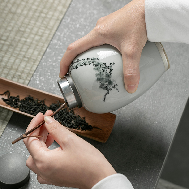 The Self - "appropriate content of jingdezhen hand - made of trace silver wind caddy fixings receives Chinese style restoring ancient ways Japanese tea storage tanks