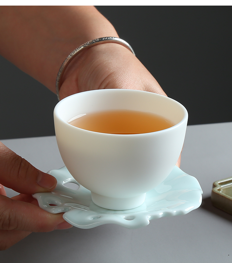 Dehua white porcelain biscuit firing without glaze 】 【 suet jade kung fu tea cups hat cup single ceramic tea cup master CPU