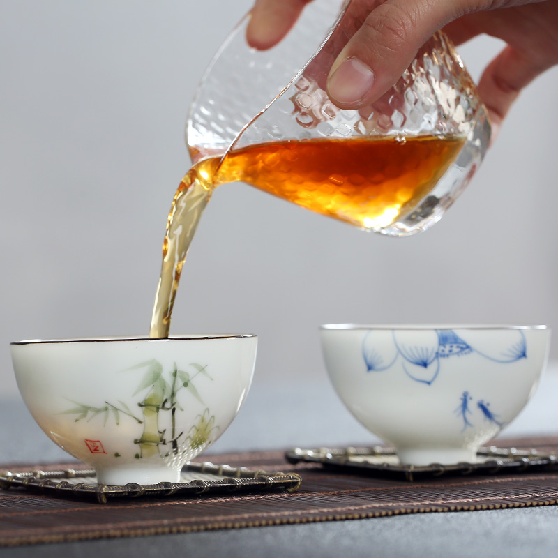 Treasure minister 's meditation is hand - made ceramic porcelain teacup tea cups master cup single CPU creative kung fu tea cups