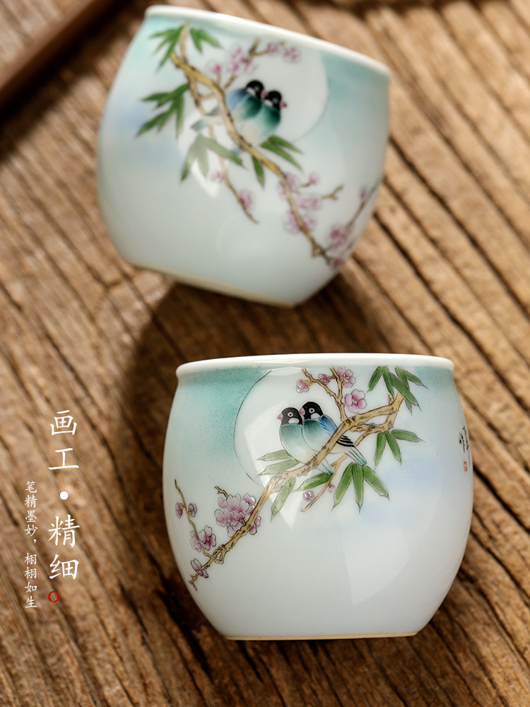 Jingdezhen ceramic masters cup single CPU kung fu tea set sample tea cup and tea cup to restore ancient ways, only pure manual painting of flowers and birds