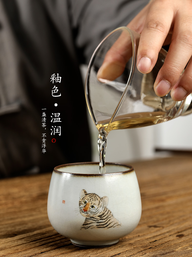 Hand your up jingdezhen kung fu tea master cup single CPU ceramic cups restoring ancient ways is pure manual sample tea cup