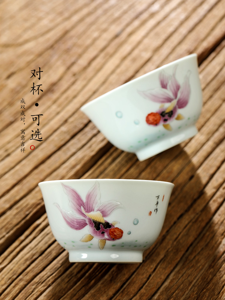 Pure manual Chinese tea master cup single CPU jingdezhen hand - made goldfish sample tea cup ceramic restore ancient ways for a cup of tea