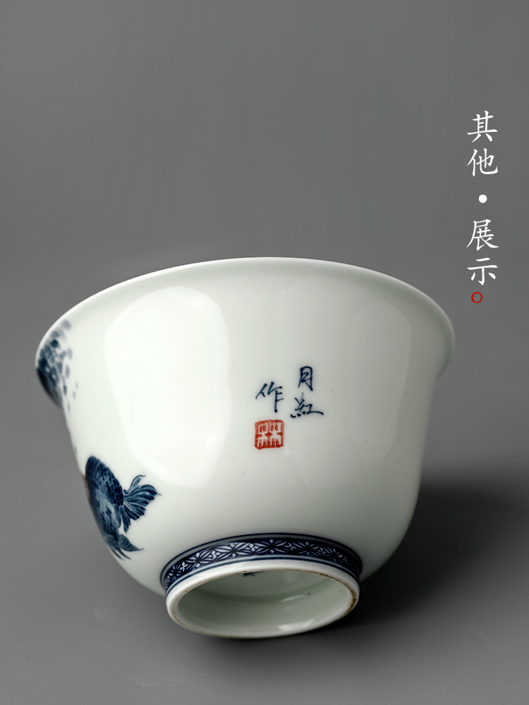 Jingdezhen blue and white youligong kung fu tea tureen tea cups Lin Yuehong pure manual hand - made goldfish bowl is Chinese style