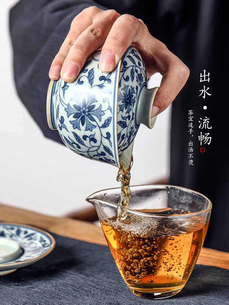 Pure manual only three tureen jingdezhen hand - made porcelain cups around branch lotus tea bowl of large - sized iron single tea; preventer