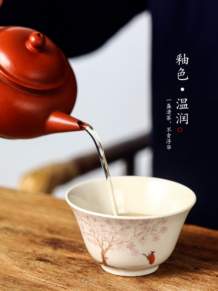 Kung fu master cup of jingdezhen hand - made sample tea cup single cup plant ash glazed pottery cups tea cup pure manual, getting out