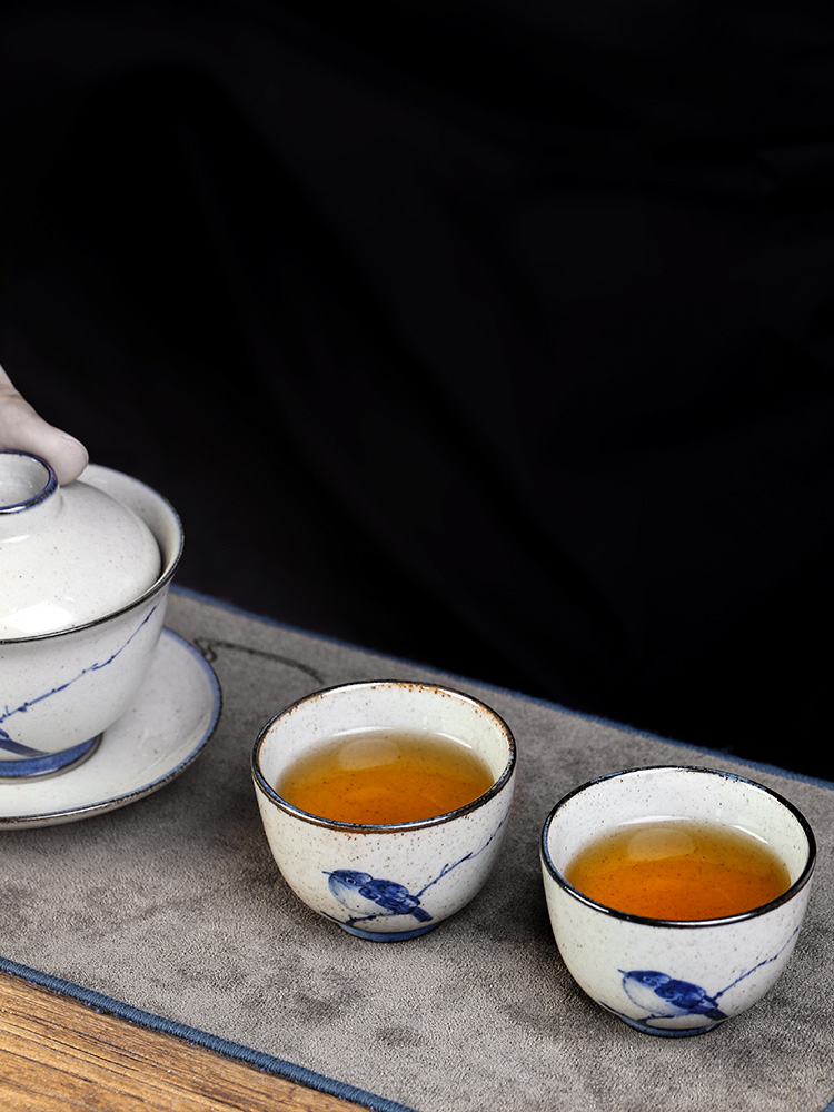 Blue and white porcelain of jingdezhen hand - made bird kunfu tea cup single special cup personal master cup sample tea cup tea set