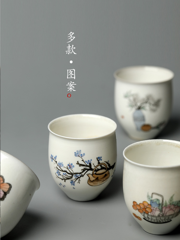 Jingdezhen hand - made firewood tea masters cup a cup of pure checking ceramic kung fu tea cup sample tea cup in use