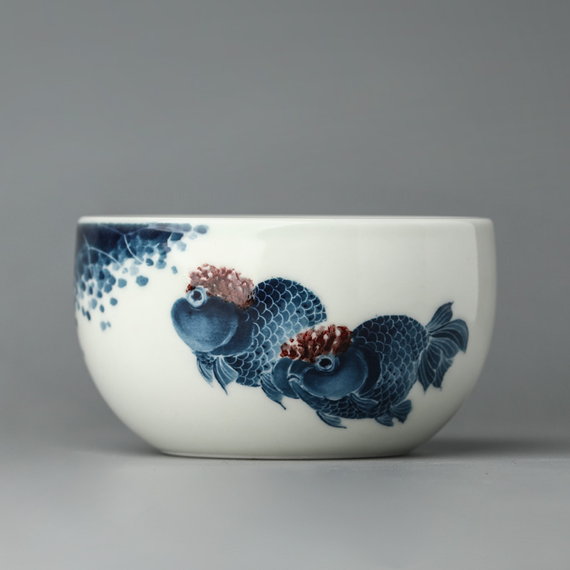 Jingdezhen blue and white youligong master cup sample tea cup single cup pure manual Lin Yuehong hand - made goldfish kung fu tea cups