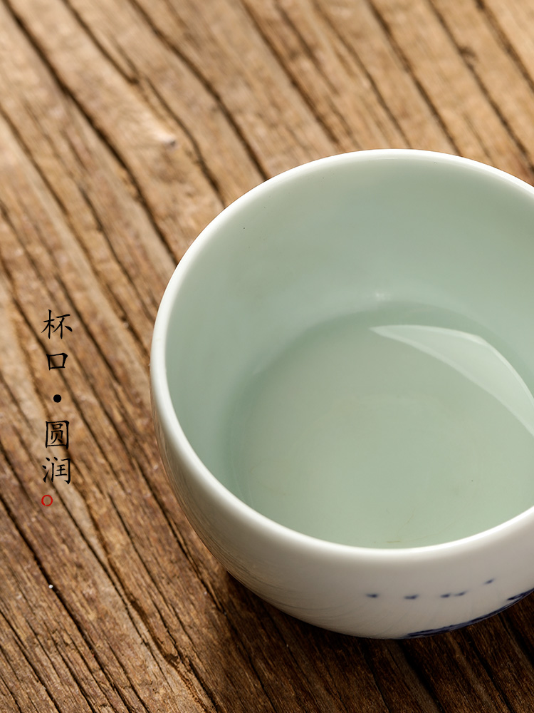 Jingdezhen porcelain hand - made master cup a cup of pure checking ceramic cups kung fu tea set figure sample tea cup only