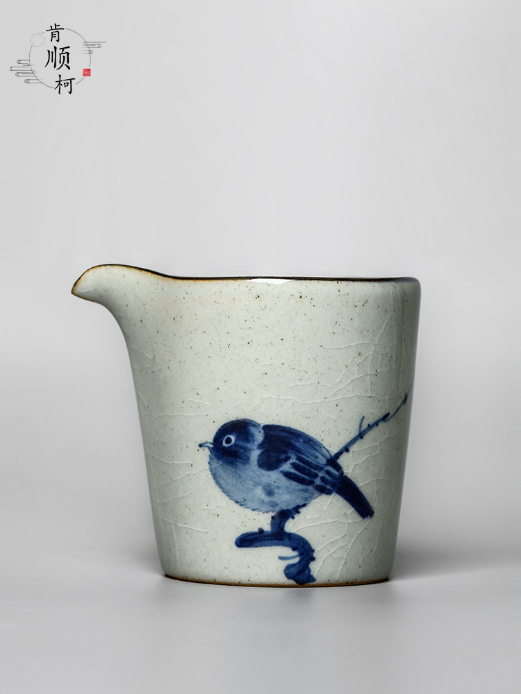 Jingdezhen tea fair keller single blue and white hand draw birds points tea fair ceramic pot of high - temperature kung fu tea taking