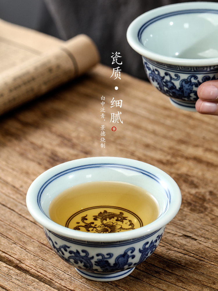 Jingdezhen blue and white master cup single CPU kung fu tea cup pressure hand a cup of pure manual sample tea cup single hand - made lotus flower