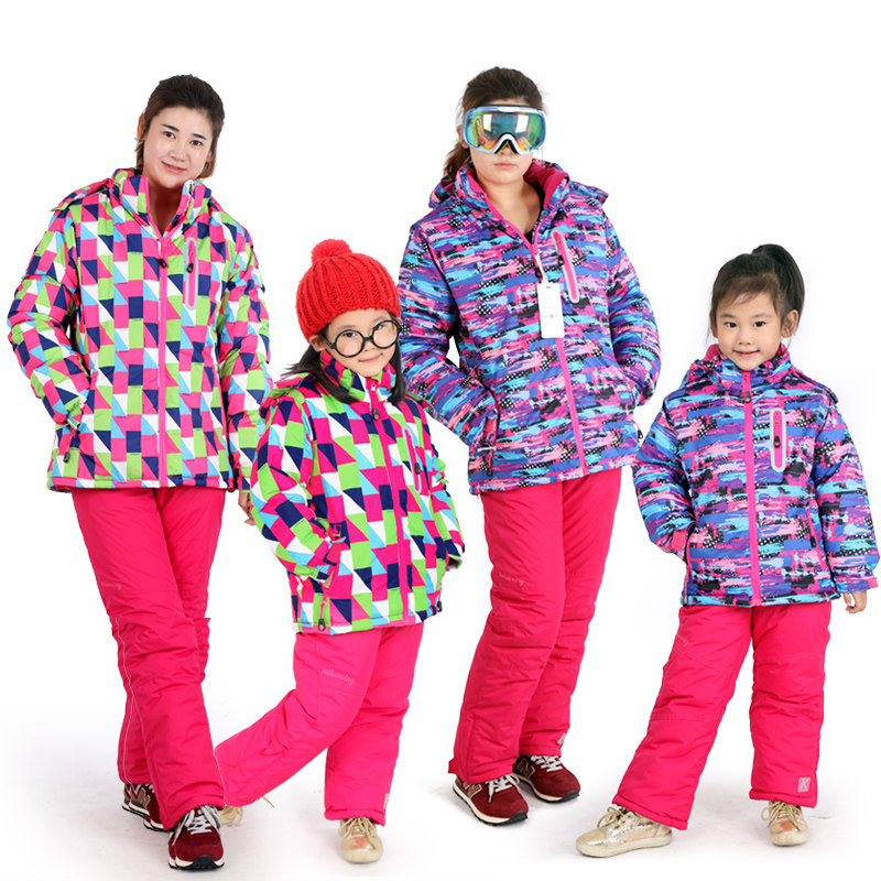 Outdoor Women's Style Ski Suit Winter Fashion High-end Jacket Windproof Hat Warm Ski Mountaineering Suit