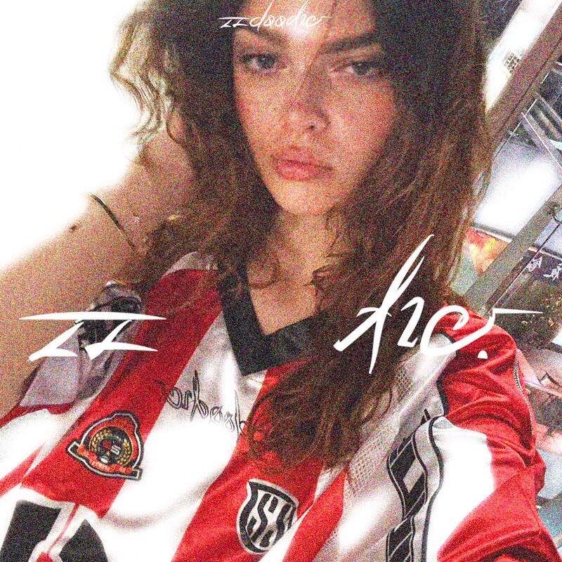 [Celebrity Style] 22Doodle Original Authentic Off-Shoulder Mesh Red V-Neck Striped American Style Jersey Loose Fit