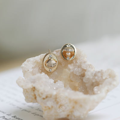 "Pages of the Sea" Natural freshwater Pearl Shell 925 Sterling Silver Stud Earrings Treasure Box Stud Earrings Mulberry Wine Earrings
