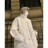 Черный полиуретановый брендовый демисезонный утепленный пуховик, дизайнерская куртка, изысканный стиль, тренд сезона