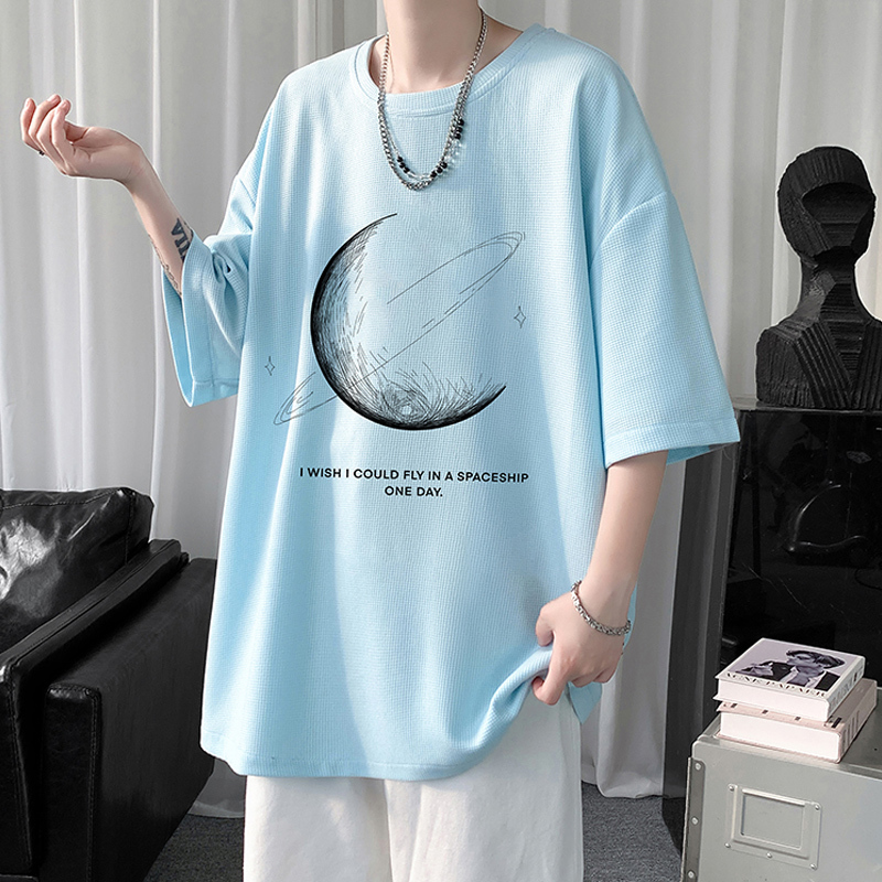 Light Blue Waffle Knit T-Shirt for Men, Short-Sleeved, 2025 New Summer Trendy Brand Design, Niche Moon-Themed Half-Sleeve Clothing