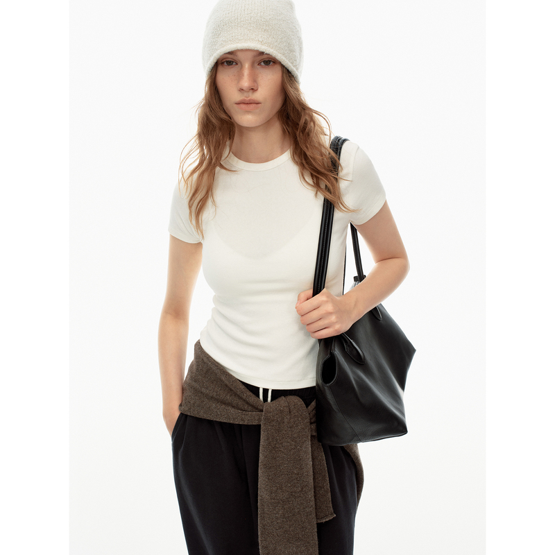 Taffa Tang Fa Fa Cotton Blend with a Small Amount of Merino Wool, Slightly Fitted Short-Sleeve T-Shirt for Women