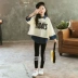 Cô gái mùa thu 2018 phiên bản Hàn Quốc mới của bộ đồ thời trang trong quần áo trẻ em lớn dành cho trẻ em denim vest khâu tay áo ba mảnh