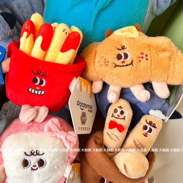 Genuine funny French fries instant noodles fast food pendant cute creative couple expression small snacks plush doll bag hanging