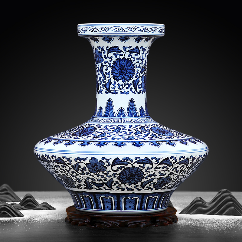 Blue and white tie up to industry branch lotus flat pure hand - made pottery by hand
