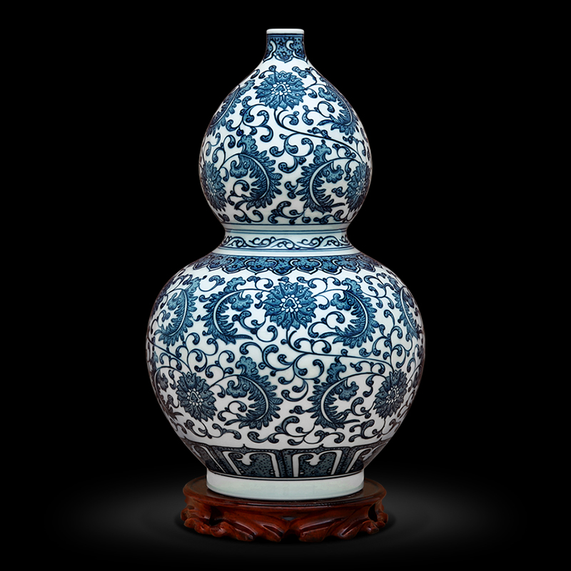 To ceramics hand - made porcelain lotus flower Wan Shouteng gourd bottle