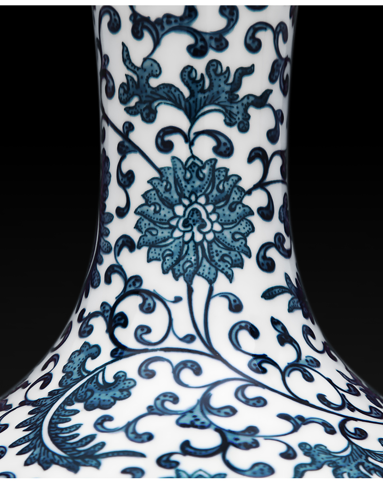 Hand - made Wan Shouteng flat, open bottles of blue and white porcelain is to industry