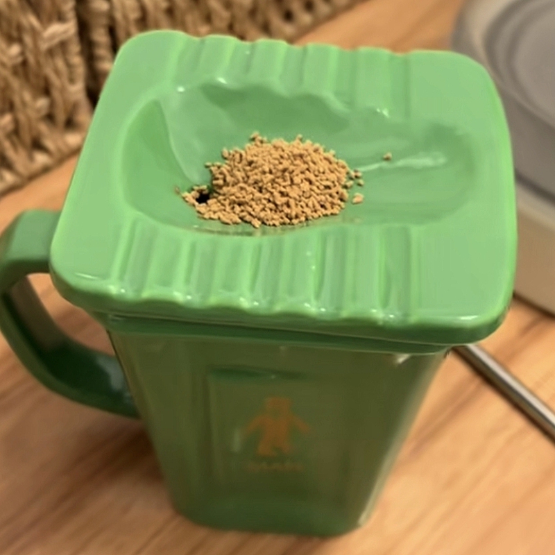 Toilet Trash Can Cup Creative Funny Mug Squat Toilet Cup Prank Squat Toilet Ceramic Water Cup Prank Gift