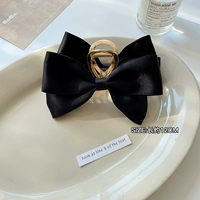 Черная заколка-крабик с бантиком