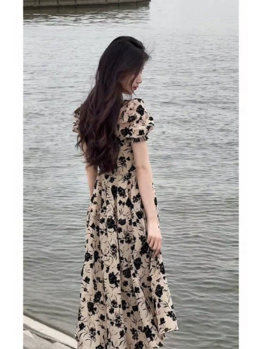 Милое платье, длинная приталенная юбка, французский стиль, премиум класс, в цветочек