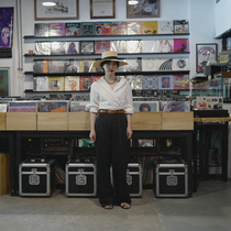 Petite Gamine--pure wool summer-wool pants