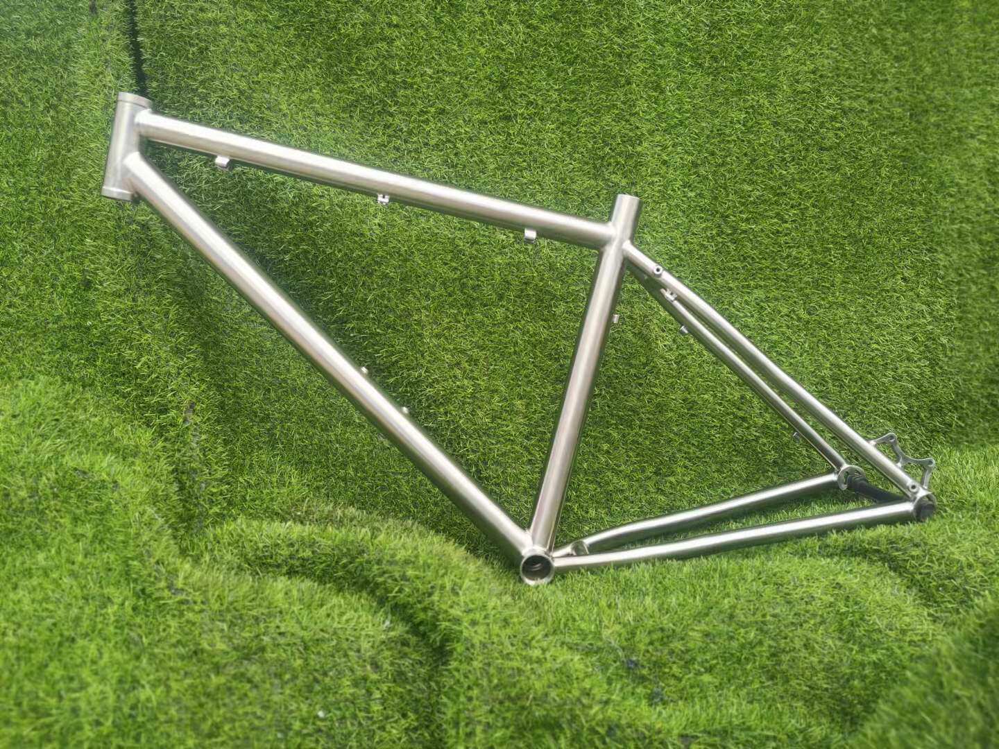 Titanium alloy self-climbing bicycle frame Dedicated photo shoot hyperlink Titanium alloy bicycle source manufacturer