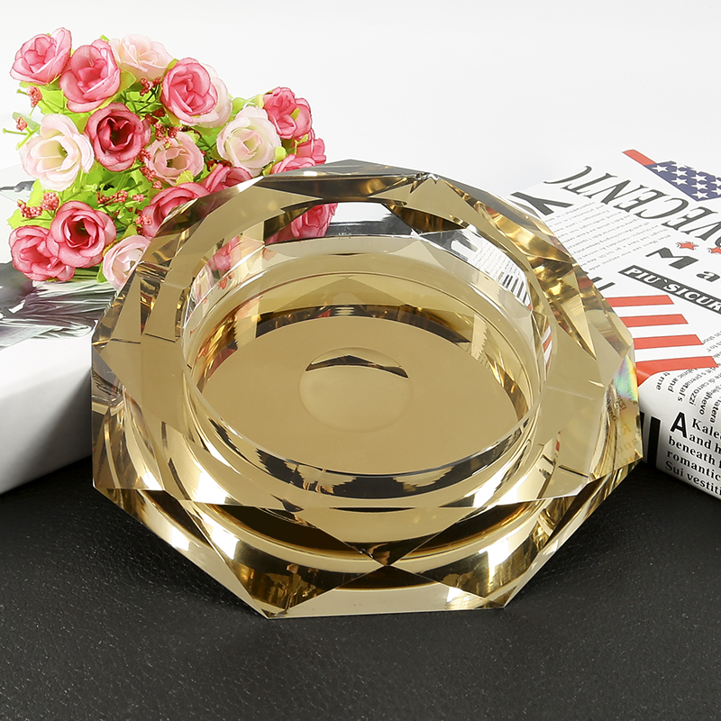 High-grade practical crystal ashtray fashion creative personality gift Large custom boutique living room European-style octagonal